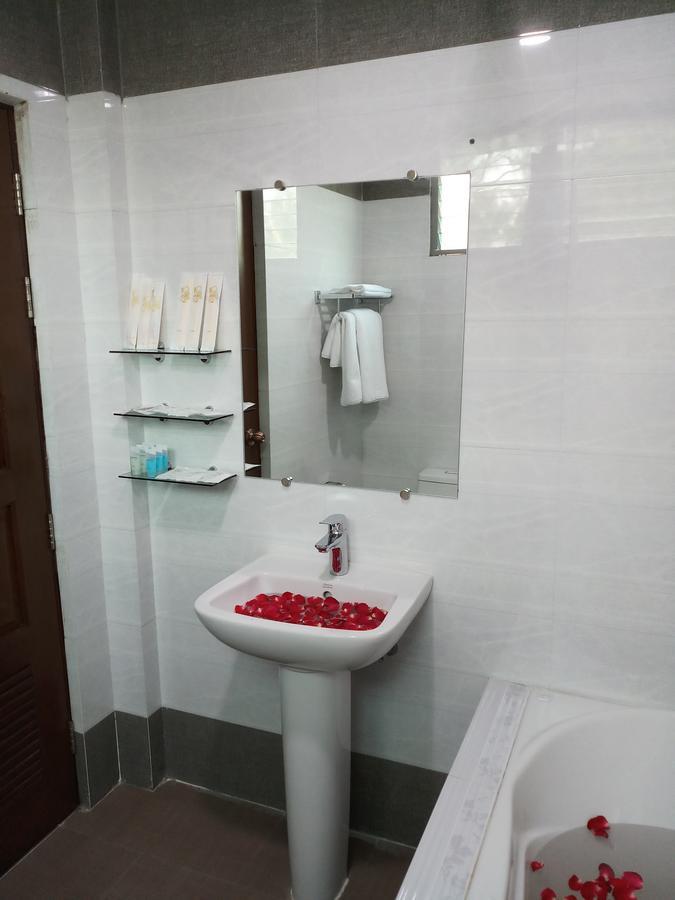 Hotel San Taw Win Pathein Ngoại thất bức ảnh